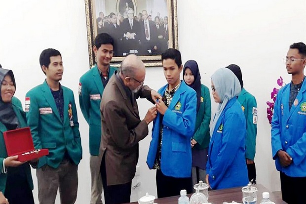 Pemenang Lomba Debat...