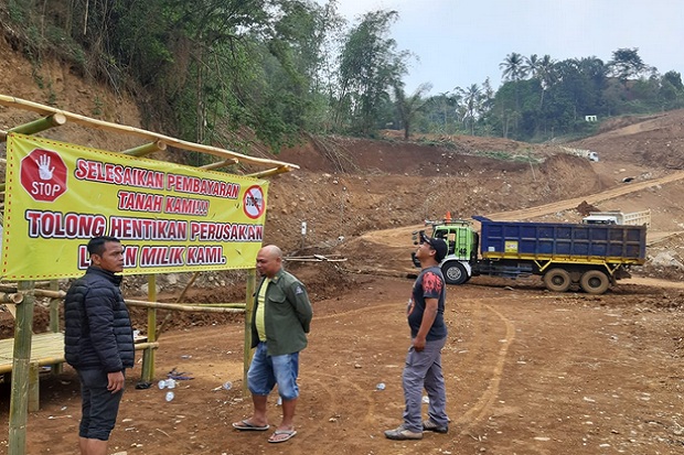Lahan Belum Dibayar...