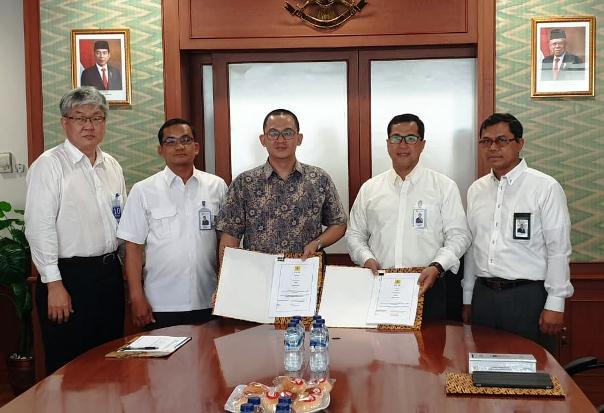 PLN Teken Kontrak Pembangunan...