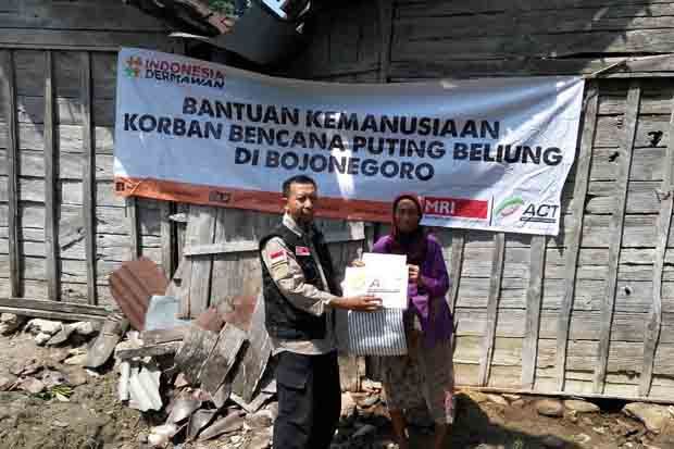 Angin Kencang dan Hujan...