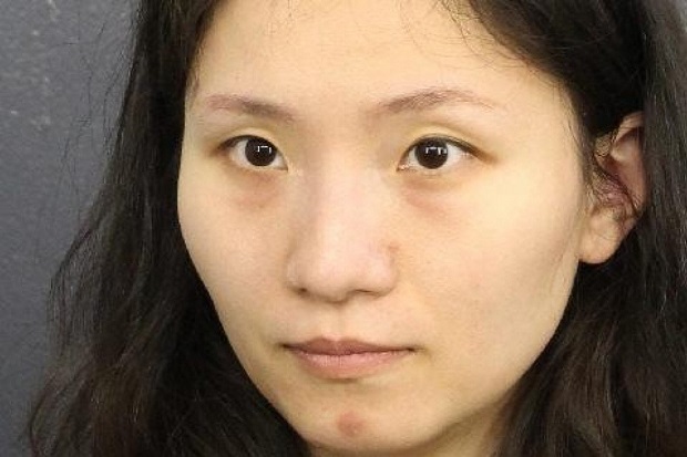 Wanita China Penyusup...