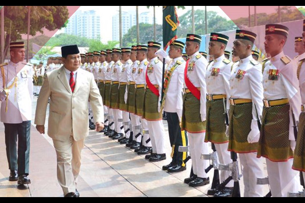 Prabowo: Tegakkan Kepalamu...
