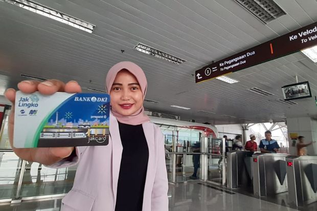 Transaksi LRT Jakarta...