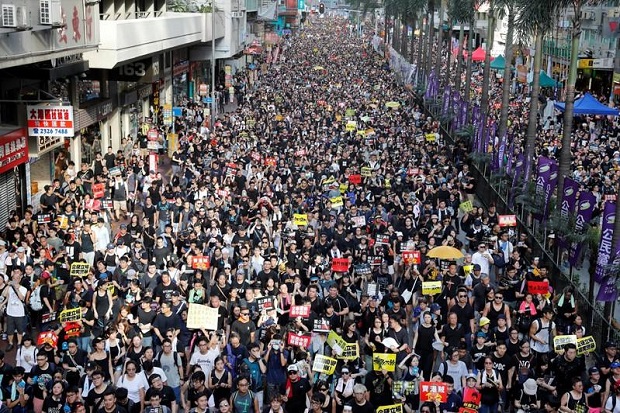 Trump Dukung Demonstran...