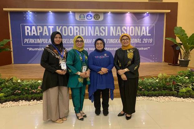 Fory Naway: Rumpin Mendidik...