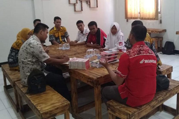 DAM Resmikan 4 Sekolah...