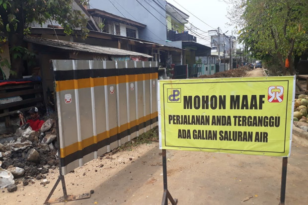 Rusak Rumah, Warga Protes...