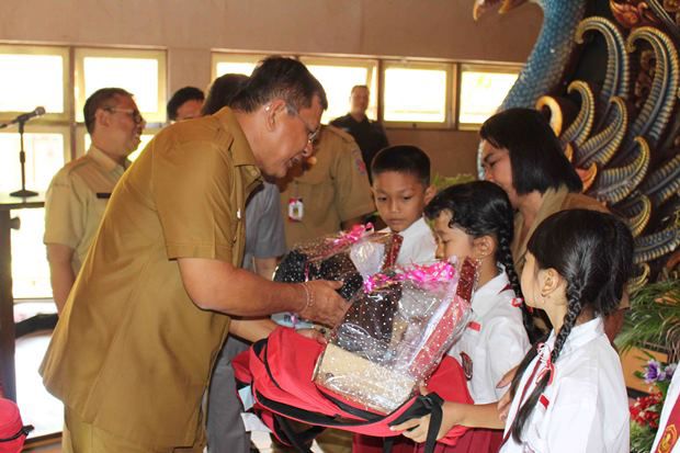 1.403 Siswa dari Keluarga...