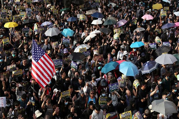 Demonstran Hong Kong...