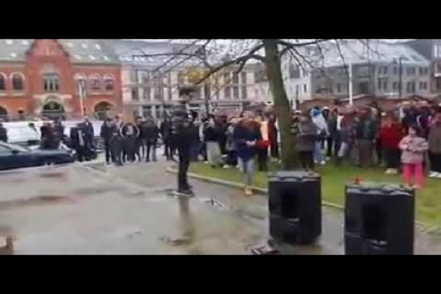 Merespons Pembakaran...