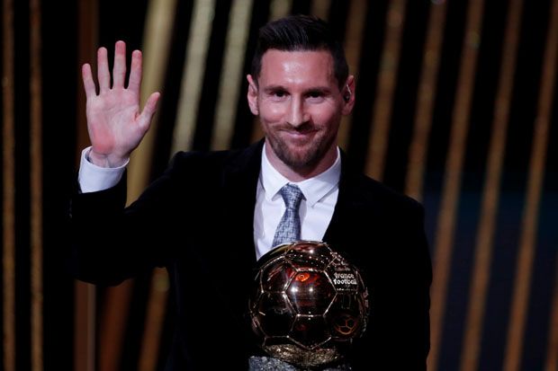 Rebut Ballon dOr Keenam,...
