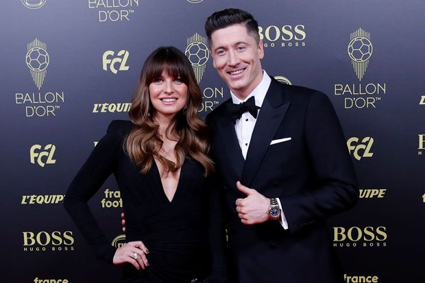 Lewandowski Labeli Messi...