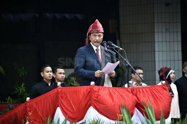 Pertama Kali di Hari...