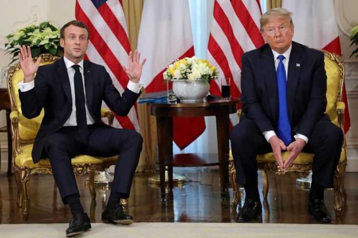 Trump Bertikai dengan...