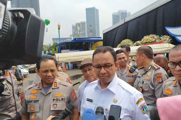 Anies Sebut Penyerobot...