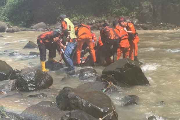 Terseret Banjir Bandang...