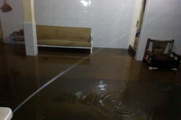 Picu Banjir dan Rusak...