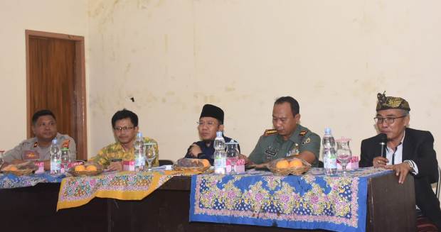 Bupati Najmul Pimpin...
