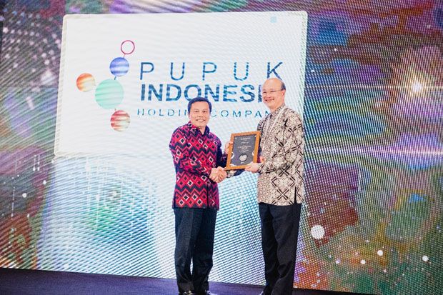 Pupuk Indonesia Raih...