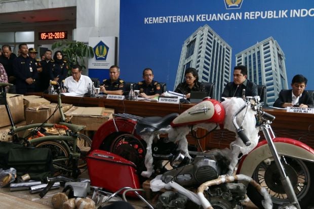 Tiga Direksi Garuda...