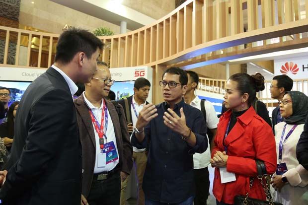The NextDev Summit 2019,...