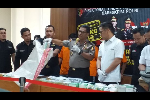 Transaksi di Tengah...