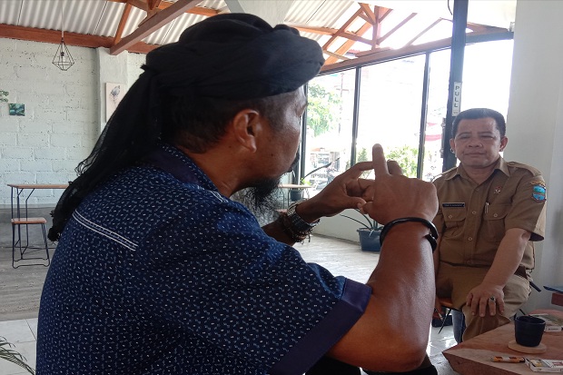 Warga Keluhkan PJU di...