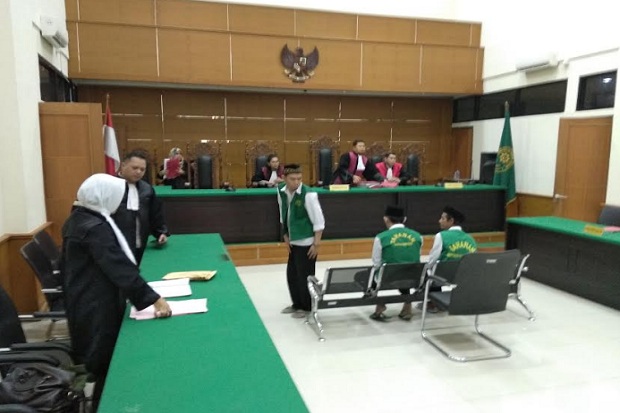 Dituntut Hukuman Mati,...