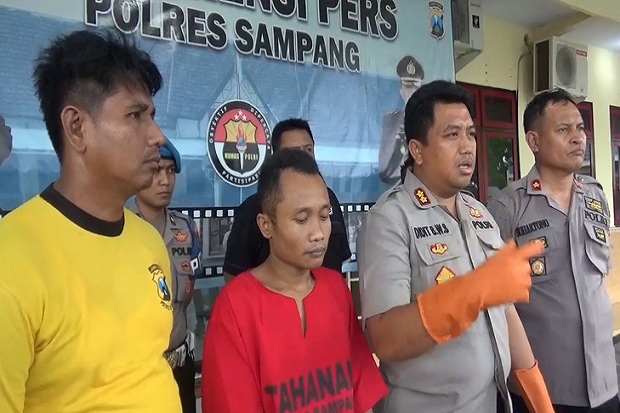 Pria Ini Bunuh Lelaki...