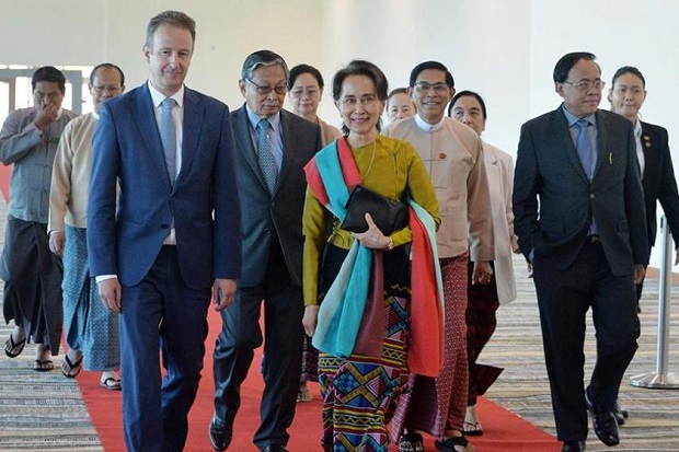 Mengapa Gambia yang...