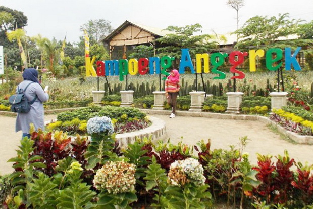 Berencana Liburan ke...