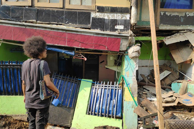 Dua Rumah Warga di Matraman...