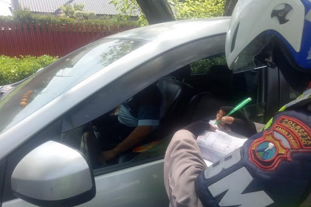 Ngetem Sembarangan,...