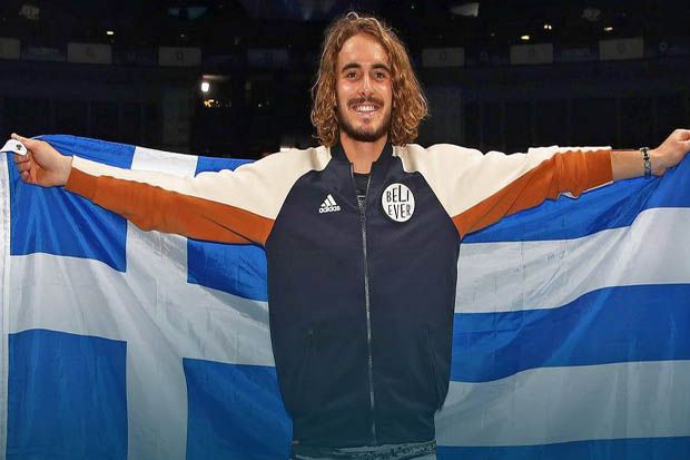 Stefanos Tsitsipas Sambar...