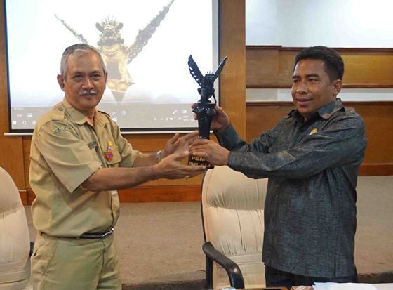 Pelajari Pengembangan...