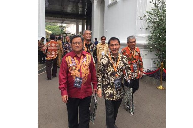 Bupati Gorontalo Hadiri...