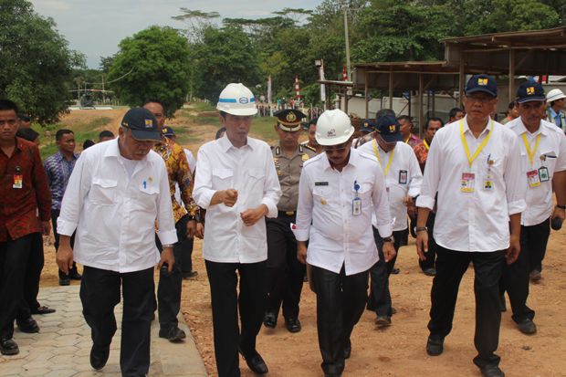 Jokowi Resmikan Bendungan...