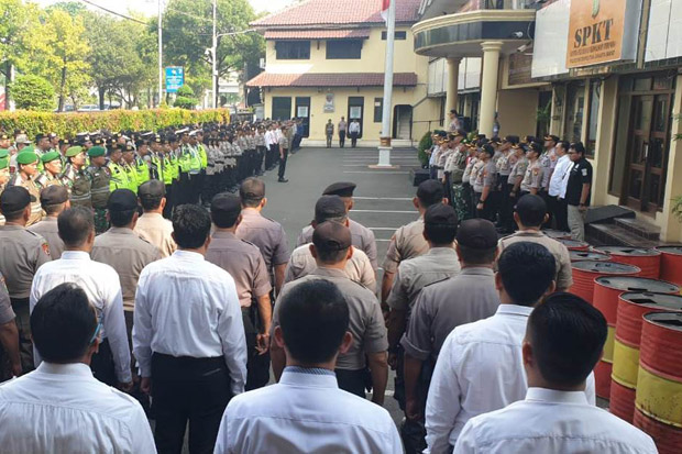 Ribuan Pasukan Gabungan...