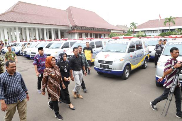 Bupati Serang Luncurkan...