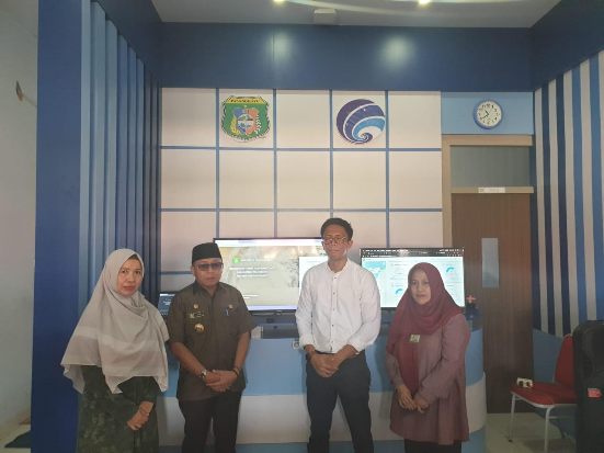 Bupati Agus Ambo Djiwa...