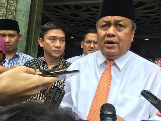 Pasar Stabil, Gubernur...