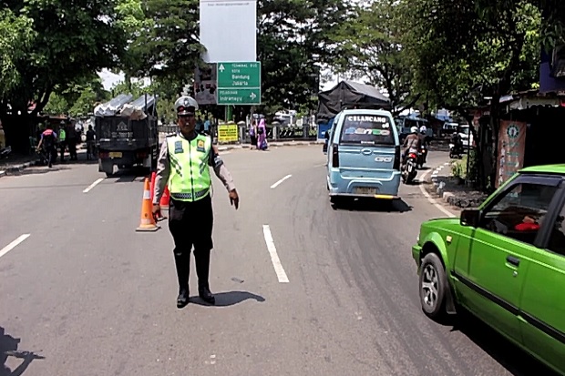 Pantura Macet Parah,...