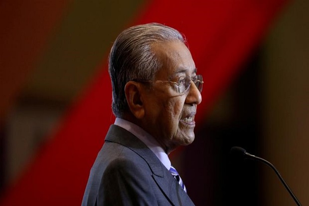 Mahathir Kecam UU Anti-Muslim...