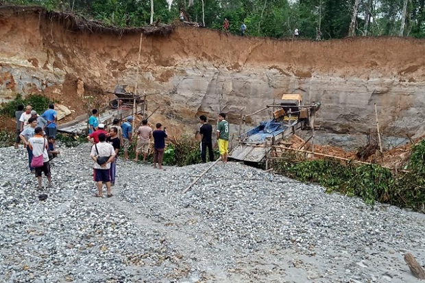 5 Korban Terkubur Tambang...