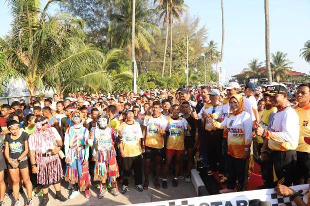 Setahun Tsunami Selat...
