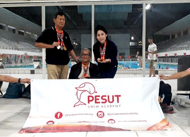 Dua Atlet Renang Berprestasi...