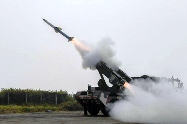 India Pamer Rudal Anti...