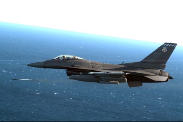 Jet F-16 AS Tembak Jatuh...