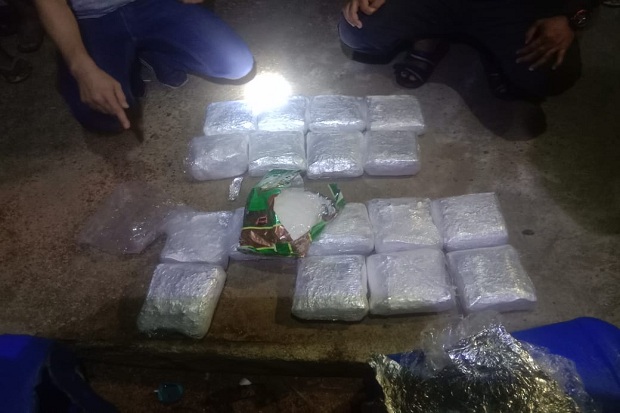 Polda Kepri Tangkap...