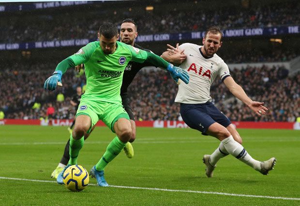 Babak I: Gawang Tottenham...